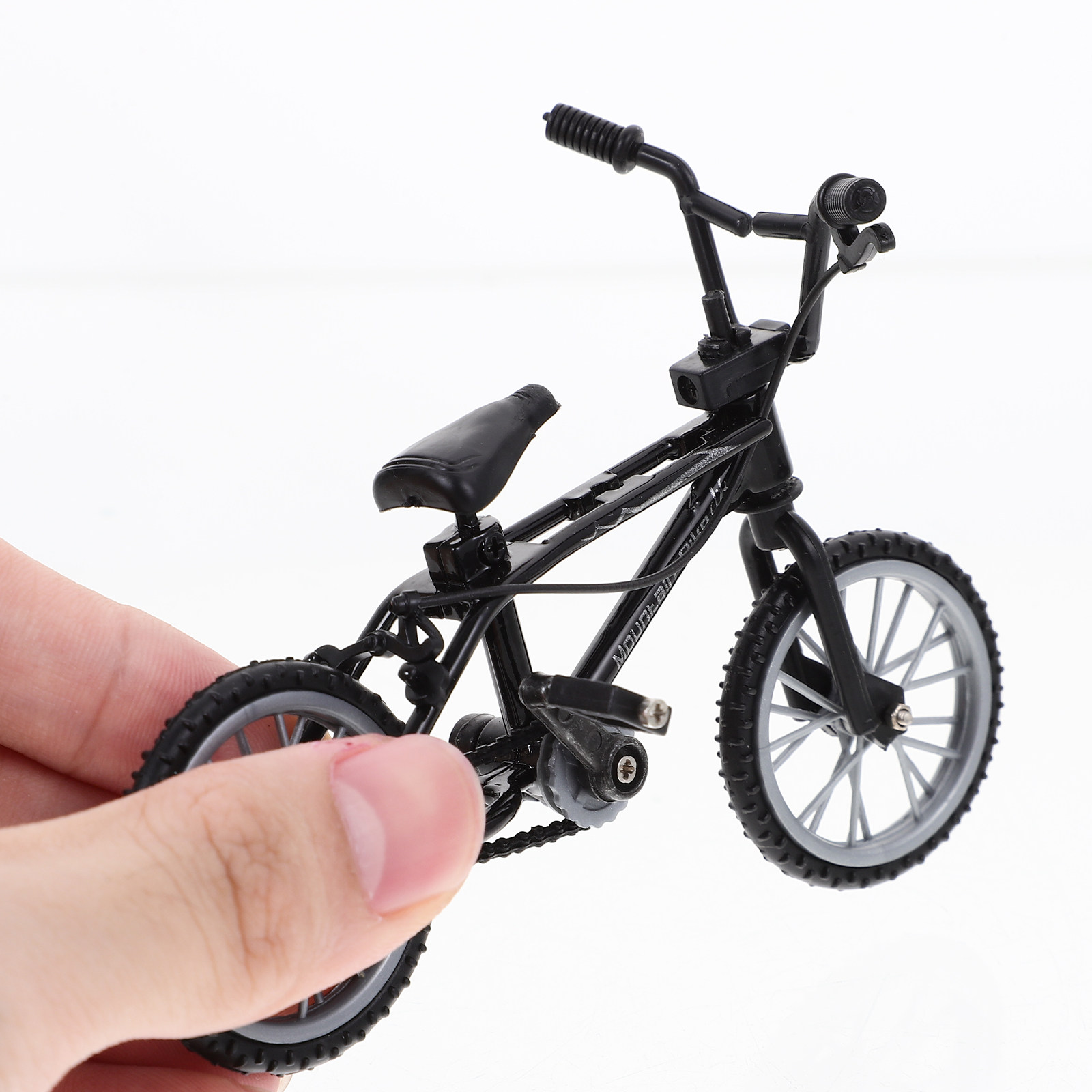 Bicicleta artificial en miniat - Mountain Biking Europe reseña y precio